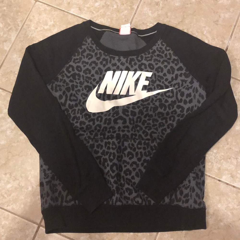 Women’s Nike Sweatshirt